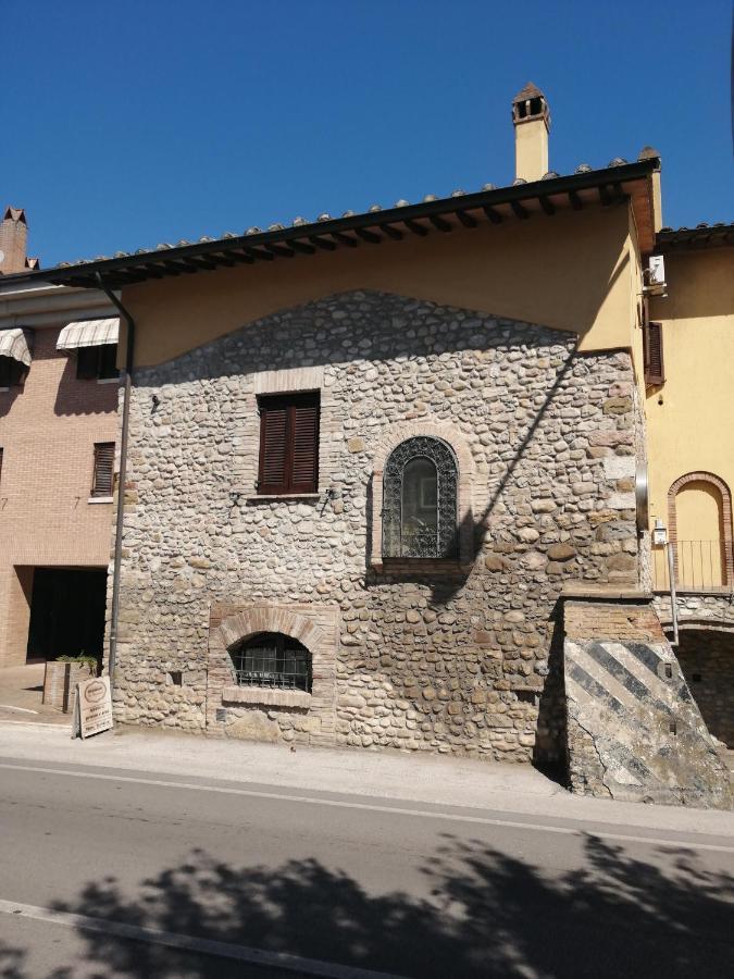 Sulle Orme Di Francesco Appartamento Blu Bastia Umbra Buitenkant foto